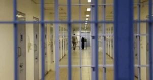 "انتحار معتقل في العرائش 2 ،السجون تحت الاختبار وأسئلة تطرح حول فعالية الرقابة"